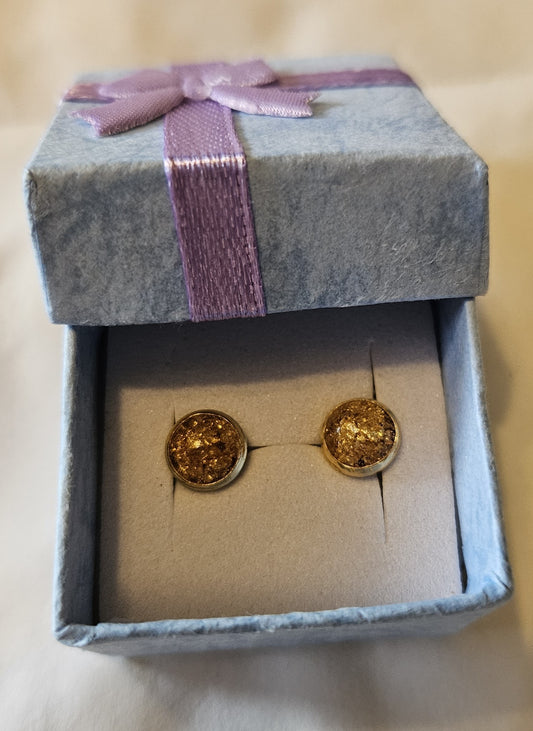 Clou d'oreille boutons d'or
